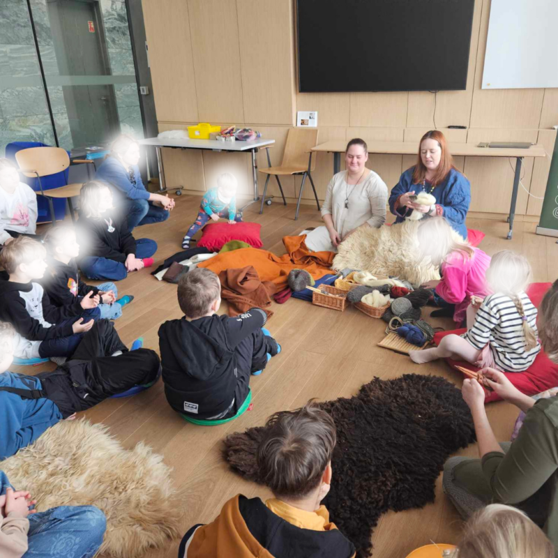 Od owcy do tkaniny – warsztaty w MHP